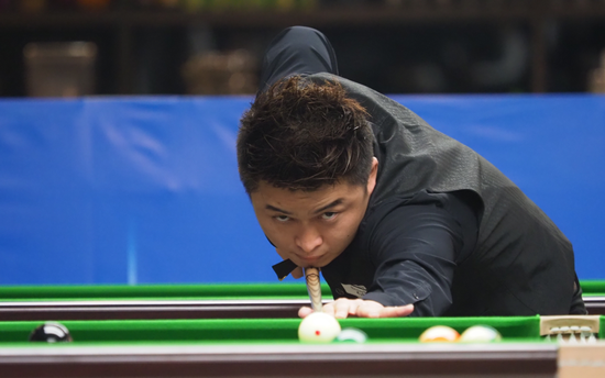 与粉丝形成 与粉丝形成